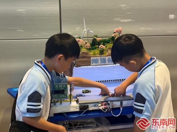 科技筑梦展风采 2023年莆田市青少年机器人竞赛举行(图1)
